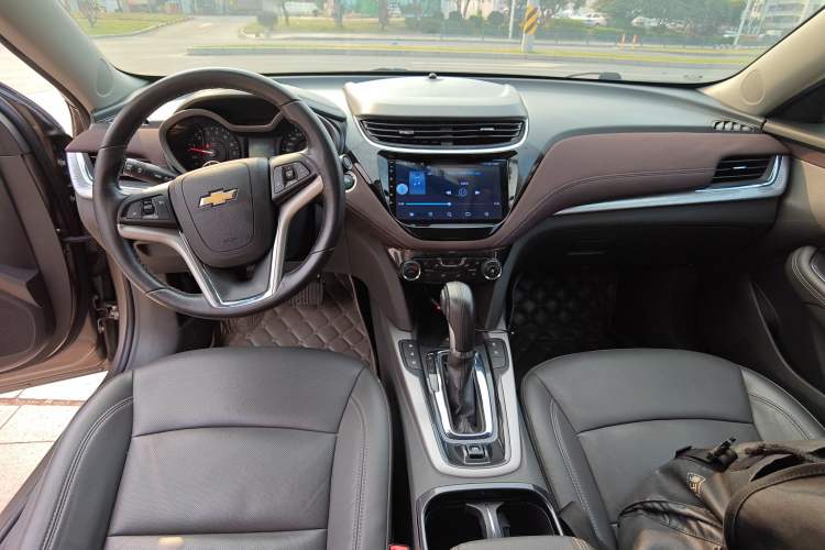 Used Chevrolet Malibu 2017 1.5T Automatic Luxury Edition Interior 2