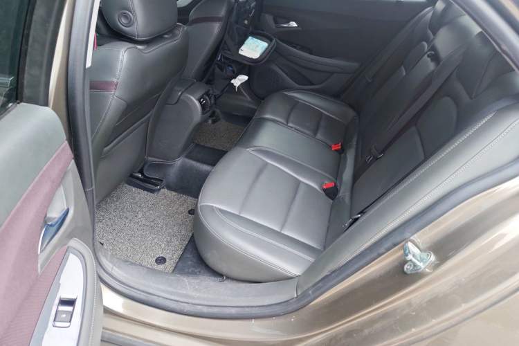 Used Chevrolet Malibu 2017 1.5T Automatic Luxury Edition Left Rear Seat