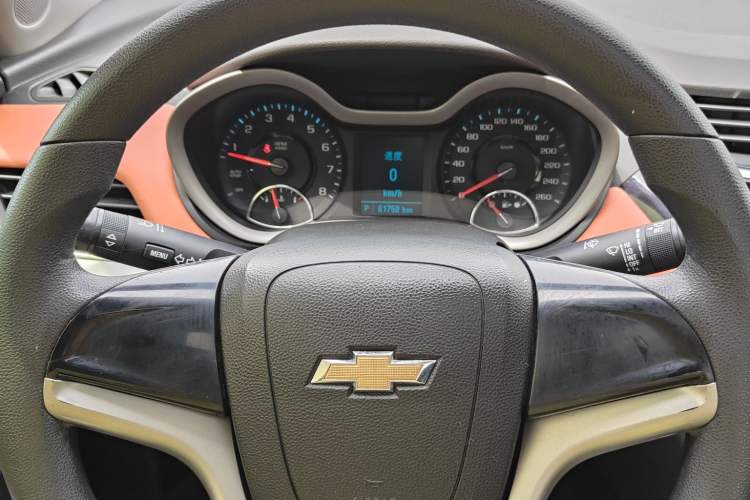 Used Chevrolet Malibu 2017 1.5T Automatic Comfort Edition Odometer Close Up
