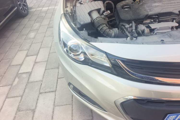 Used Chevrolet Malibu 2017 1.5T Automatic Luxury Edition Right Front Headlight
