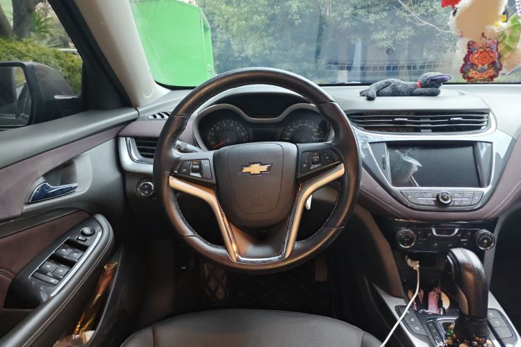 Used Chevrolet Malibu 2017 1.5T Automatic Luxury Edition Steering Wheel