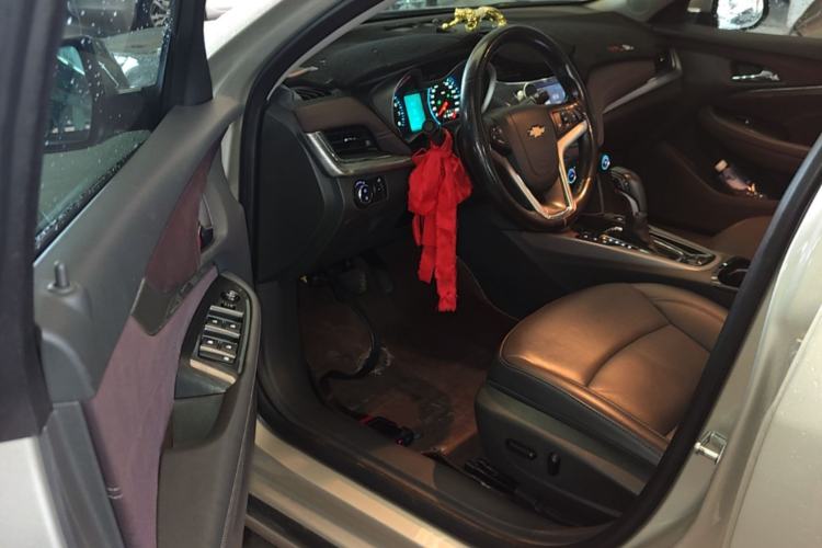 Used Chevrolet Malibu 2017 1.5T Automatic Luxury Edition Driver Seat