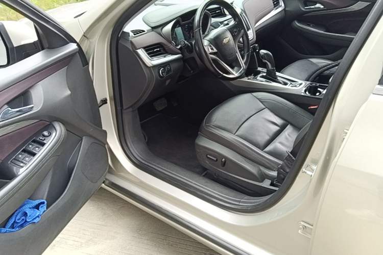 Used Chevrolet Malibu 2017 1.5T Automatic Luxury Edition Driver Seat