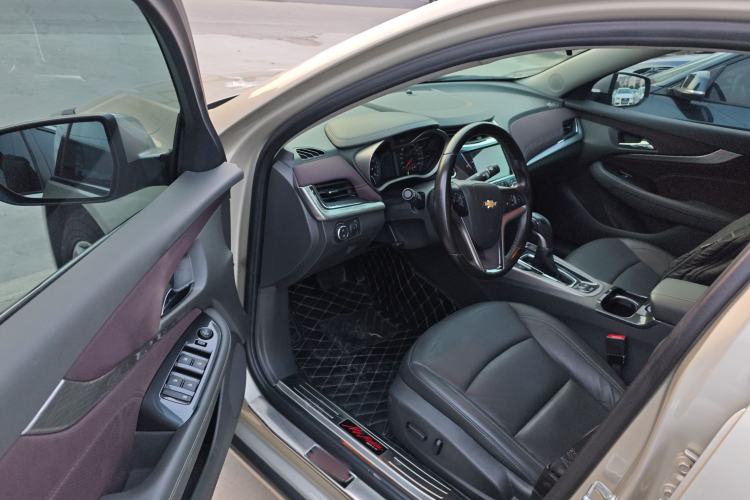Used Chevrolet Malibu 2017 1.5T Automatic Luxury Edition Driver Seat