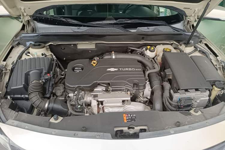 Used Chevrolet Malibu 2017 1.5T Automatic Luxury Edition Engine Bay