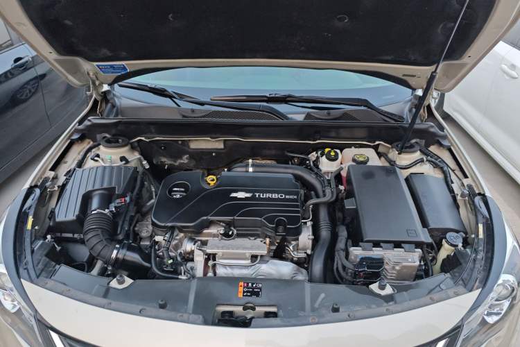 Used Chevrolet Malibu 2017 1.5T Automatic Luxury Edition Engine Bay
