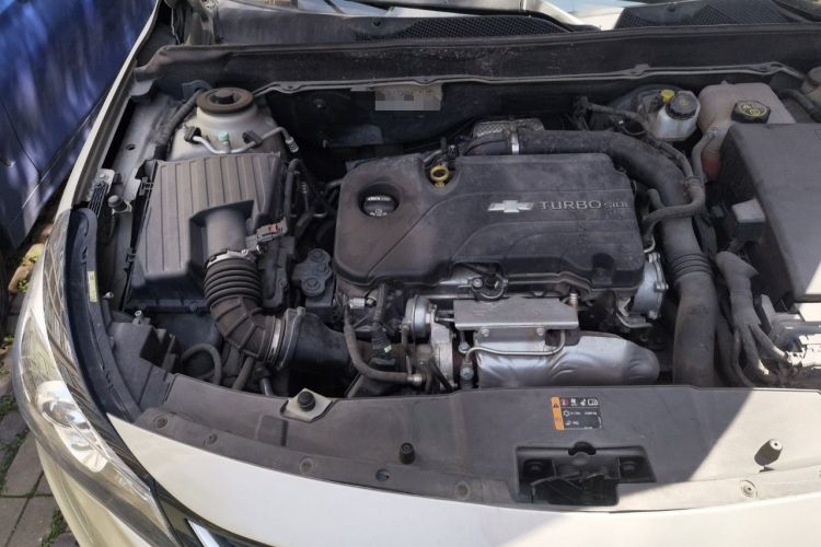 Used Chevrolet Malibu 2017 1.5T Automatic Luxury Edition Engine Bay Right