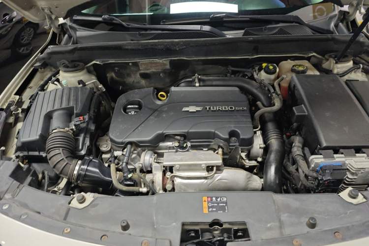 Used Chevrolet Malibu 2017 1.5T Automatic Comfort Edition Engine Bay