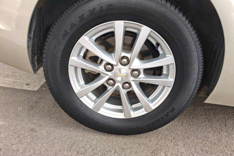 Used Chevrolet Malibu 2017 1.5T Automatic Luxury Edition Exterior 8
