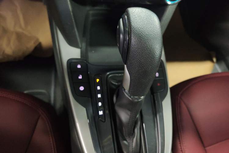 Used Chevrolet Malibu 2017 1.5T Automatic Comfort Edition Gear Lever