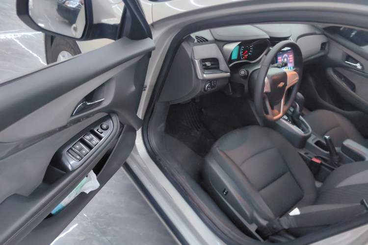 Used Chevrolet Malibu 2017 1.5T Automatic Comfort Edition Interior 3