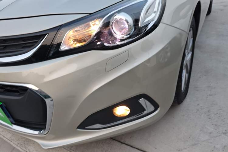 Used Chevrolet Malibu 2017 1.5T Automatic Luxury Edition Left Front Headlight
