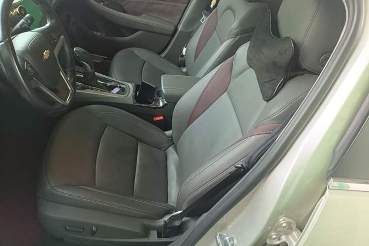 Used Chevrolet Malibu 2017 1.5T Automatic Luxury Edition Left Front Seat
