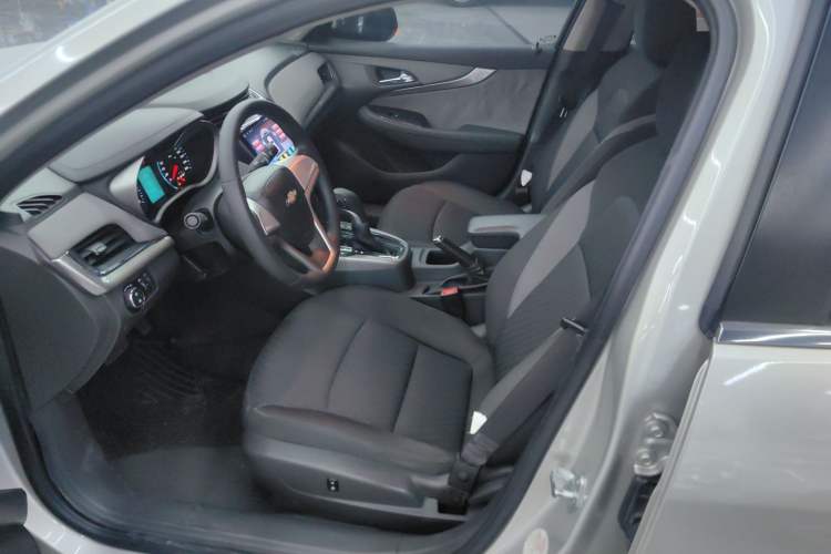 Used Chevrolet Malibu 2017 1.5T Automatic Comfort Edition Left Front Seat