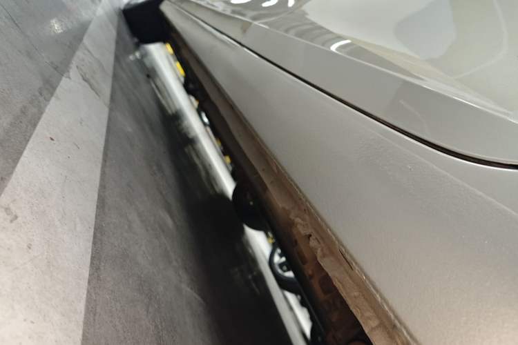 Used Chevrolet Malibu 2017 1.5T Automatic Comfort Edition Left Side Sill