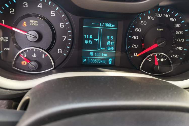 Used Chevrolet Malibu 2017 1.5T Automatic Luxury Edition Odometer Close Up