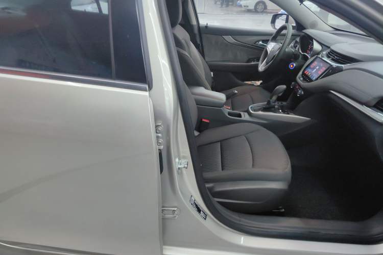 Used Chevrolet Malibu 2017 1.5T Automatic Comfort Edition Right Front Seat