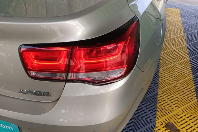 Used Chevrolet Malibu 2017 1.5T Automatic Luxury Edition Right Rear Taillight