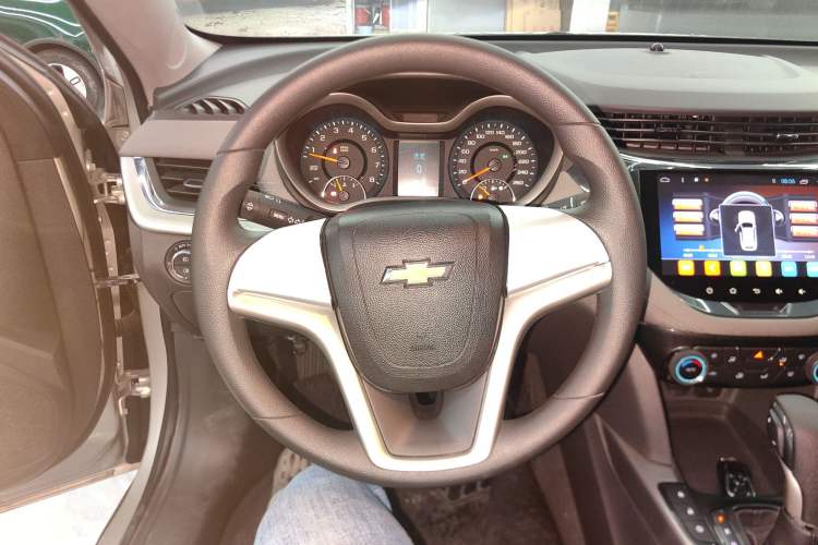 Used Chevrolet Malibu 2017 1.5T Automatic Comfort Edition Steering Wheel