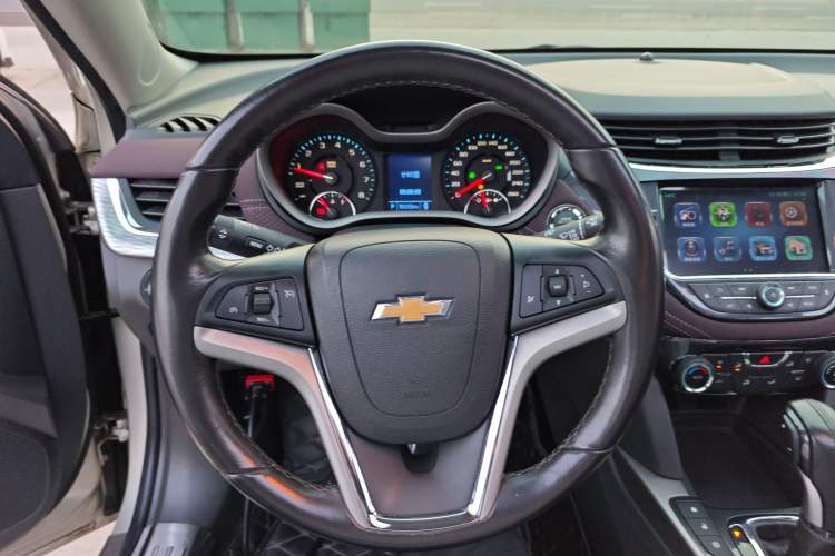 Used Chevrolet Malibu 2017 1.5T Automatic Luxury Edition Steering Wheel
