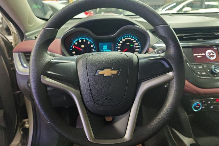 Used Chevrolet Malibu 2017 1.5T Automatic Comfort Edition Steering Wheel