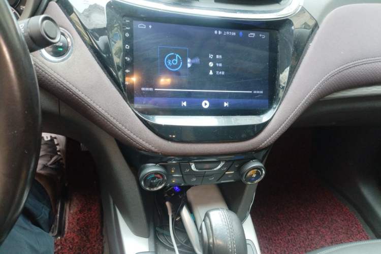 Used Chevrolet Malibu 2017 1.5T Automatic Luxury Edition Audio And AC Panel
