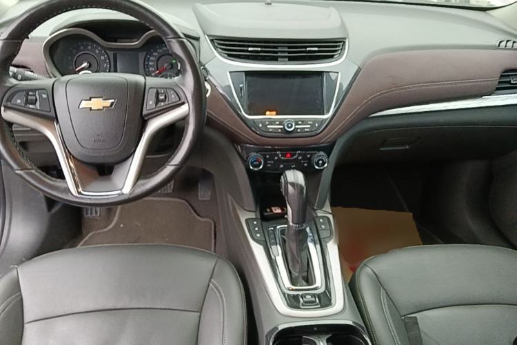 Used Chevrolet Malibu 2017 1.5T Automatic Luxury Edition Center Console