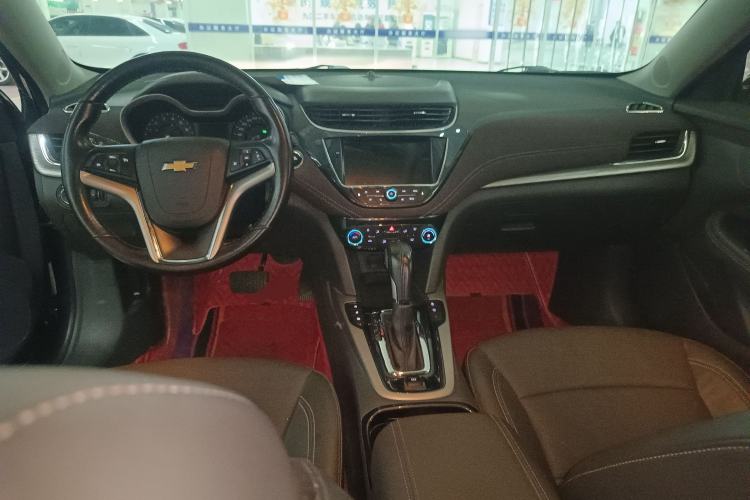 Used Chevrolet Malibu 2017 1.5T Automatic Luxury Edition Center Console