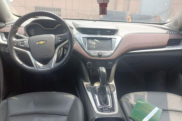 Used Chevrolet Malibu 2017 1.5T Automatic Luxury Edition Center Console