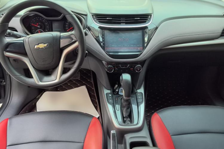 Used Chevrolet Malibu 2017 1.5T Automatic Comfort Edition Center Console