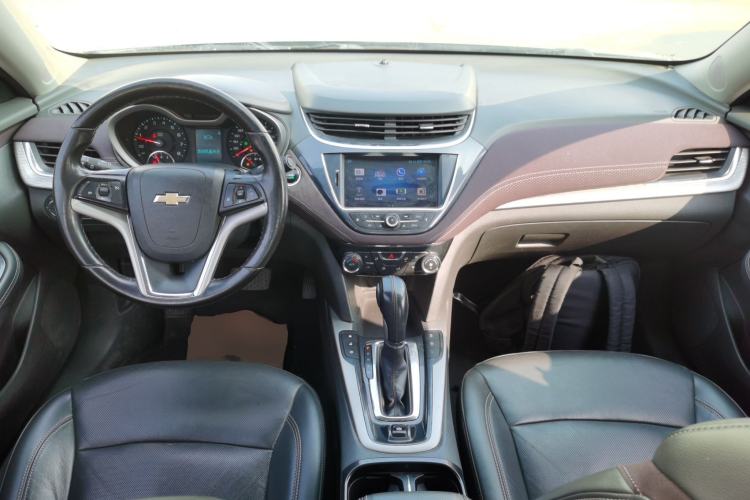 Used Chevrolet Malibu 2017 1.5T Automatic Luxury Edition Center Console