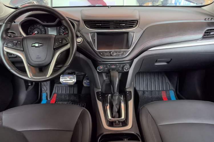Used Chevrolet Malibu 2017 1.5T Automatic Luxury Edition Center Console