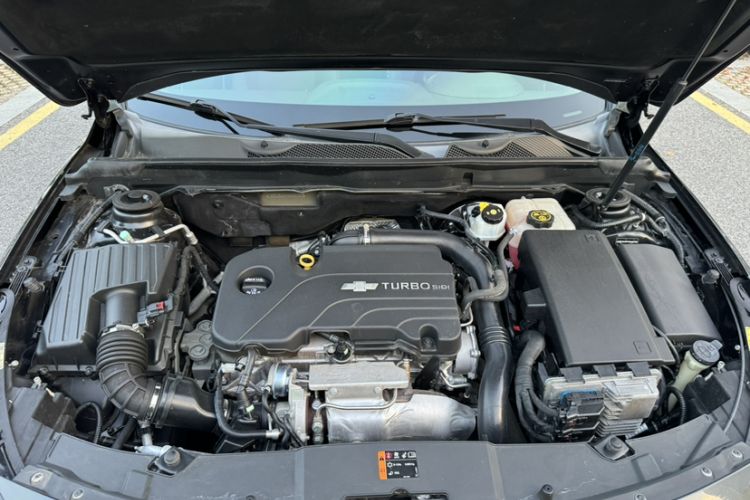 Used Chevrolet Malibu 2017 1.5T Automatic Luxury Edition Engine Bay