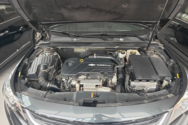 Used Chevrolet Malibu 2017 1.5T Automatic Luxury Edition Engine Bay