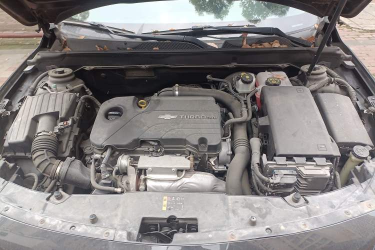 Used Chevrolet Malibu 2017 1.5T Automatic Luxury Edition Engine Bay