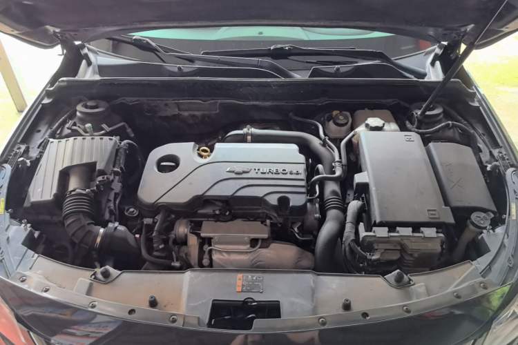 Used Chevrolet Malibu 2017 1.5T Automatic Luxury Edition Engine Bay