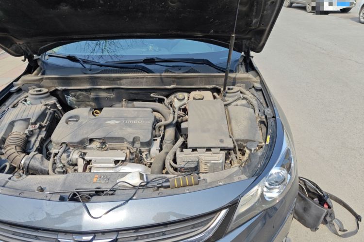 Used Chevrolet Malibu 2017 1.5T Automatic Flagship Edition Engine Bay Left