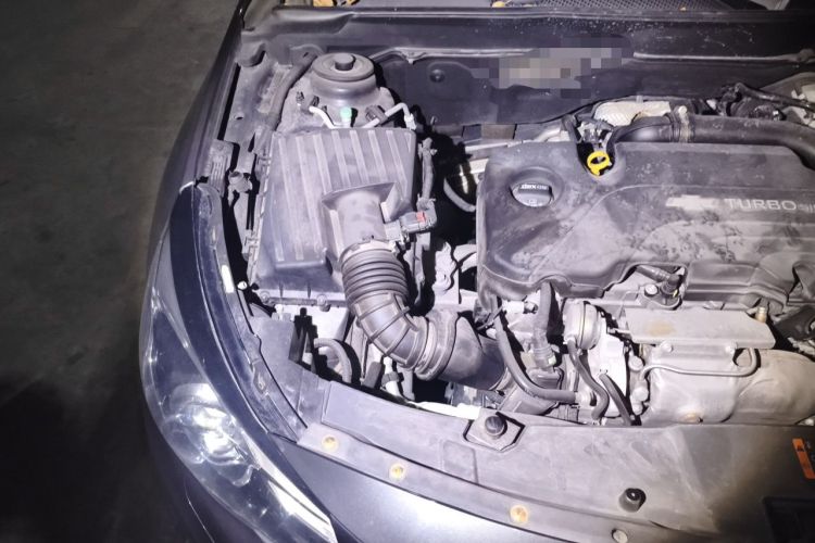 Used Chevrolet Malibu 2017 1.5T Automatic Luxury Edition Engine Bay Right
