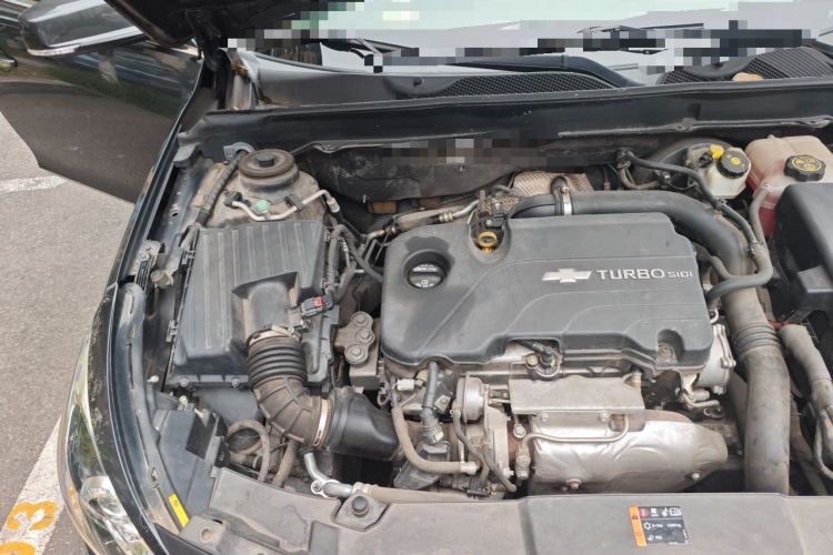 Used Chevrolet Malibu 2017 1.5T Automatic Luxury Edition Engine Bay Right