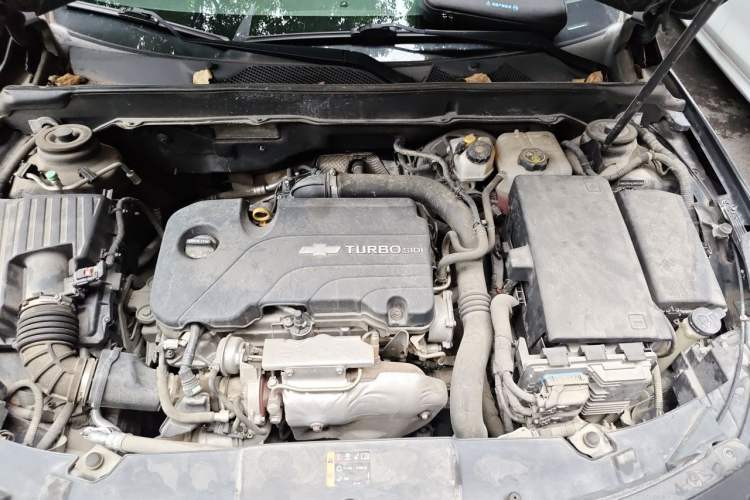 Used Chevrolet Malibu 2017 1.5T Automatic Luxury Edition Engine Bay