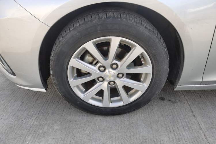 Used Chevrolet Malibu 2017 1.5T Automatic Luxury Edition Exterior 4