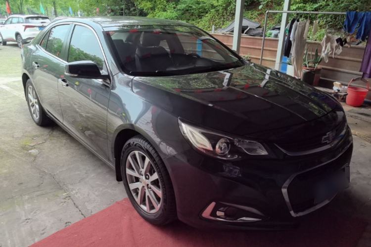 Used Chevrolet Malibu 2017 1.5T Automatic Luxury Edition Front Right 45 Deg