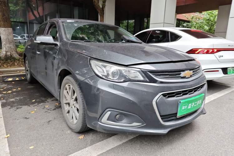 Used Chevrolet Malibu 2017 1.5T Automatic Luxury Edition Front Right 45 Deg