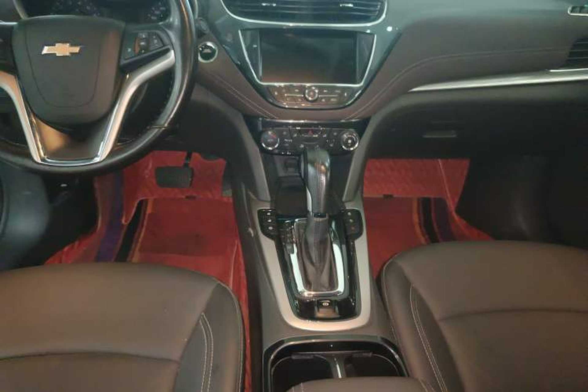 Used Chevrolet Malibu 2017 1.5T Automatic Luxury Edition Gear Lever