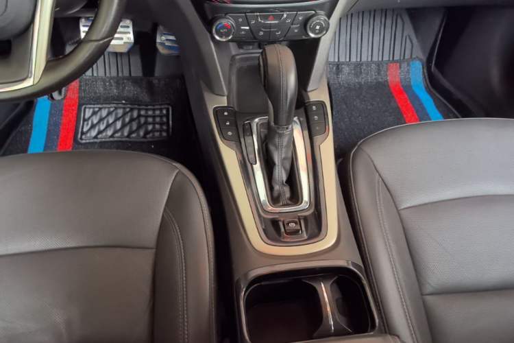 Used Chevrolet Malibu 2017 1.5T Automatic Luxury Edition Gear Lever