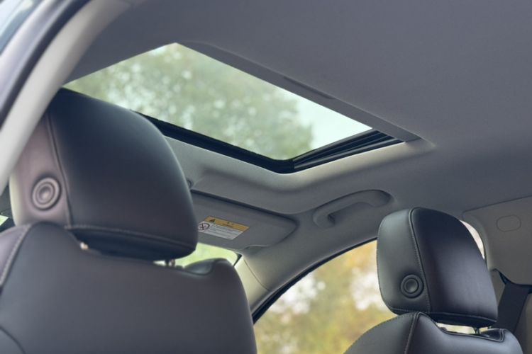 Used Chevrolet Malibu 2017 1.5T Automatic Luxury Edition Headliner