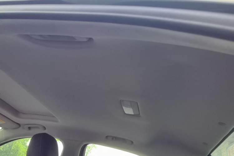 Used Chevrolet Malibu 2017 1.5T Automatic Comfort Edition Headliner