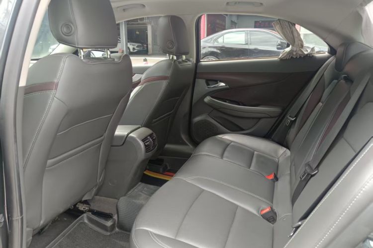 Used Chevrolet Malibu 2017 1.5T Automatic Luxury Edition Interior 3