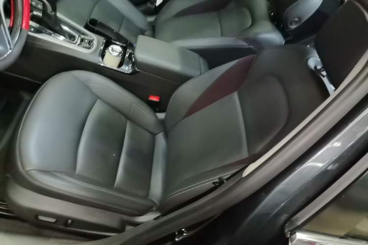 Used Chevrolet Malibu 2017 1.5T Automatic Luxury Edition Left Front Seat