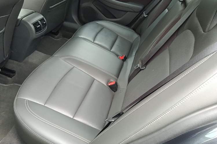 Used Chevrolet Malibu 2017 1.5T Automatic Luxury Edition Left Rear Seat